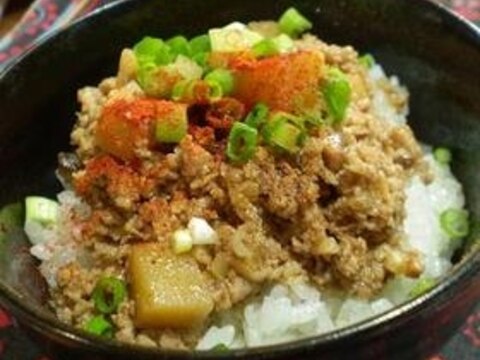 櫓肉丼(ルーローファン)